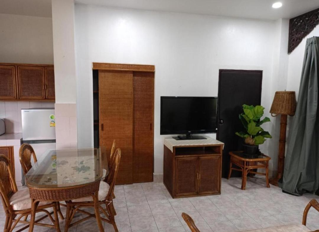 Patong Sunbeach Mansion Quarto foto